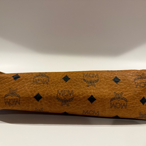 MCM Heritage Tan Clutch with Black Logo and Gold Accent - Picture 4 of 16